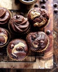 Chocolate Peanut Butter Muffins 😍🍫