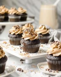 Chocolate Toffee Truffle Cupcakes 🧁🍫