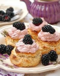 Scones with Blackberry Whipped Cream dessert 😋