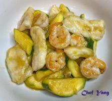 Sautéed Fish Fillets and Shrimp with Zucchini 翠玉瓜炒蝦球魚柳