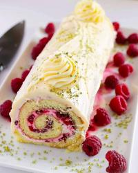 Raspberry White Chocolate Cake Roll 🍰🍓
