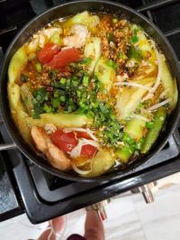 Canh Chua Ca Salmon (Vietnamese sweet and sour soup with salmon)