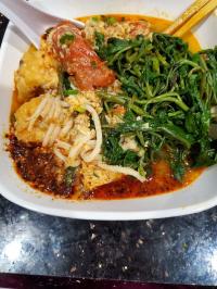 Crab, tomatoes noodle soup - Vietnamese