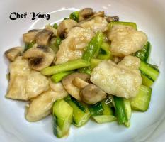 Sautéed Fish Fillets with Cucumber and Mushrooms