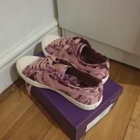 Flower woman trainers  size 5 and 38 eu
