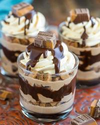 Mini Reeseâ€™s Chocolate Peanut Butter Cheesecake Trifles ðŸ«ðŸ¥œ