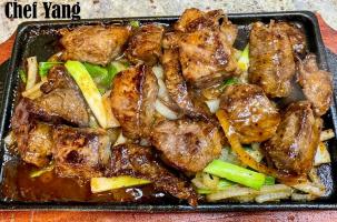 Sizzling Steak with Black Pepper Sauce