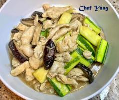 Sautéed Chicken with Zucchini and Mushrooms
