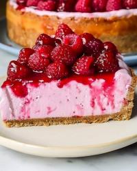 Baked Raspberry Cheesecake dessert 😍🍰