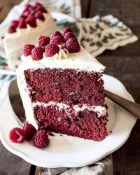 Raspberry Cake with Earl Grey Frosting 😍🍰