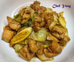 Sautéed Chicken with Cabbage and Leeks