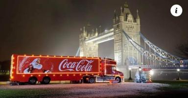 The famous Coca Cola Truck in London UK 🇬🇧 🎅🏻🎅🏻🎅🏻