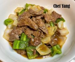 Beef Stir-Fry with Green Bell Peppers and Onions