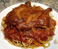 Spaghetti with Pork Chop in Tomato Sauce - Hong Kong Style (蕃茄洋蔥豬扒意粉)
