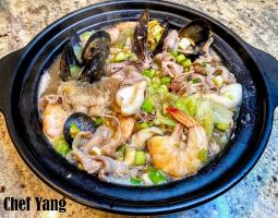 Claypot Seafood and Beef with Cellophane Noodles