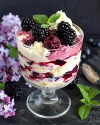 Berry Tiramisu Trifle 🫐🍓✨