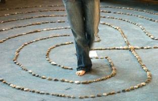 The influence of Darwinism and theosophy in Western society: new age philosophy