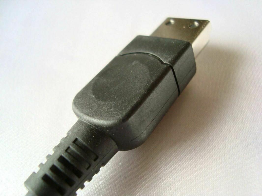 Connector between the SEGA Dreamcast MIDI Interface Cable and the Dreamcast