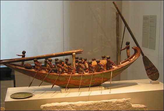Ancient egyptian wood boat