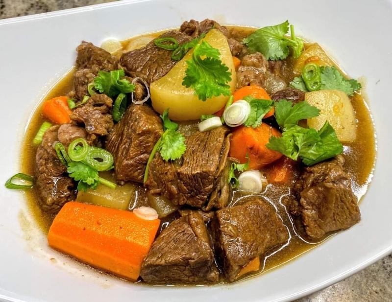 Braised Beef with Radish and Carrots 蘿蔔燉牛肉