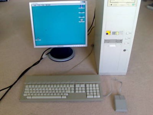 Atari Falcon tower unit with keyboard & mouse.