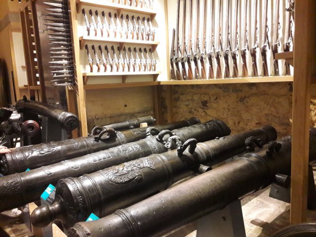 The Tower of London: collection of cannons, shotguns and handguns.