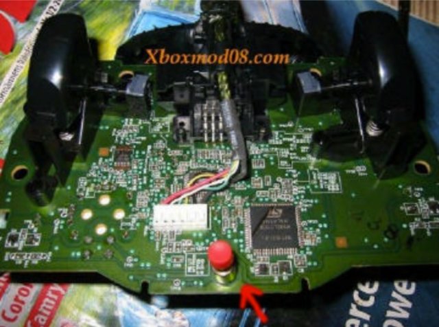 How to install a reset switch in the xbox game controller