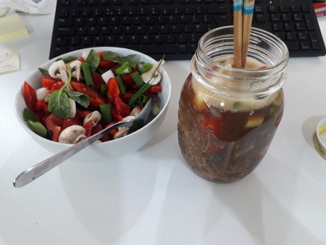 Noodle jar peppers and tomato: final result.