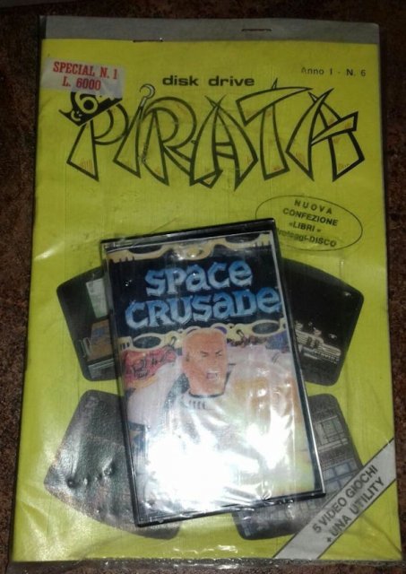 Pirata magazine with a copy of Space Crusade cassette.