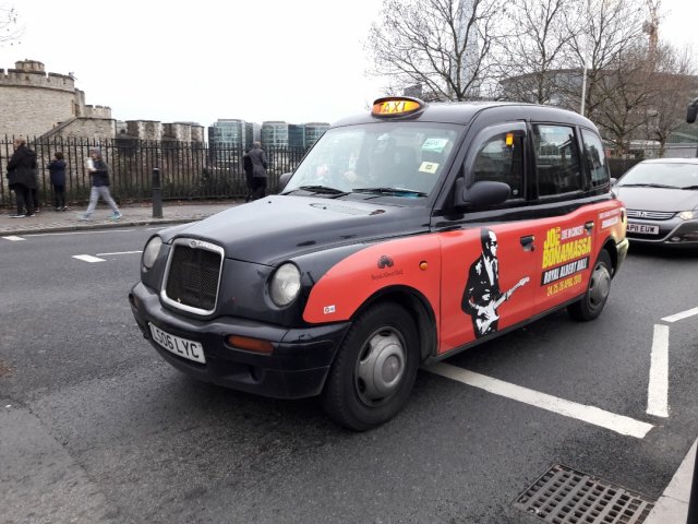 Advertising on taxis in London: Joe Bonamassa.
