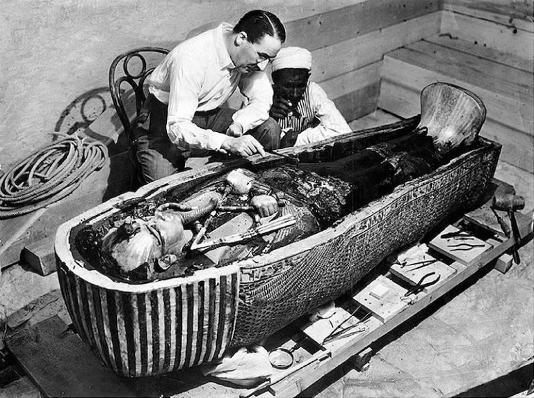 Howard Carter opens Tutankhamun's sarcophagus in 1922