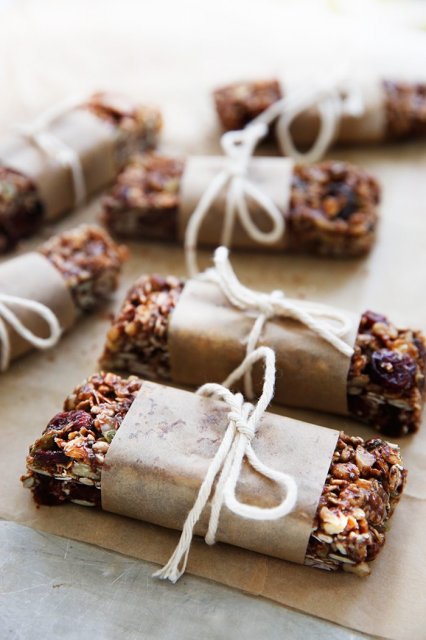 Trail Mix Granola Bars (with Video)