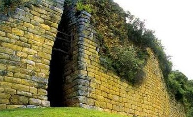The Kuelap fortress, heritage of the Chachapoyas