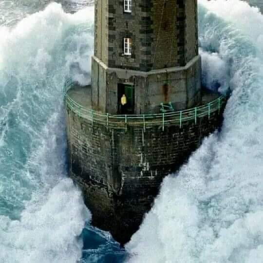 The lighthouse La Jument • Neperos
