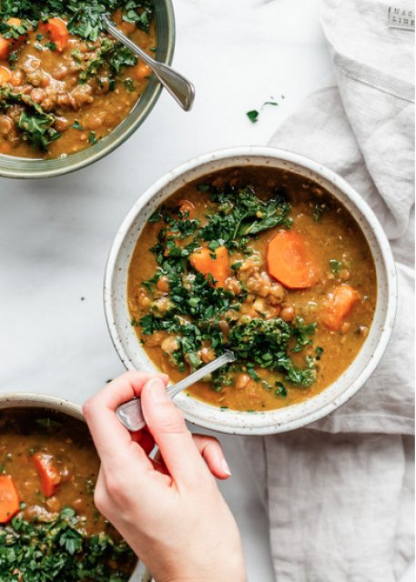 Weeknight slow cooker lentil soup