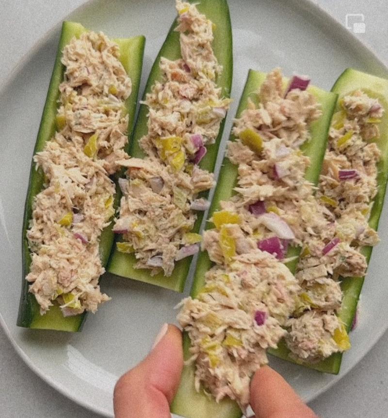 Cucumbers tuna boats • Neperos