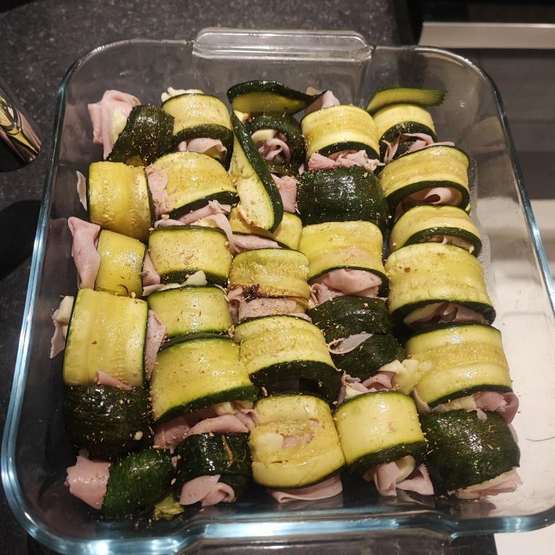 Grilled Zucchini Rolls with Ham and Cheese: A Delightful Twist on Classic Flavo