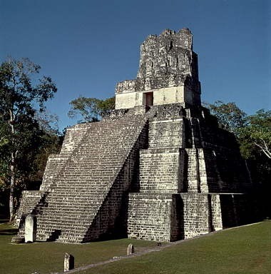 Pyramid builders in the pre-Columbian America