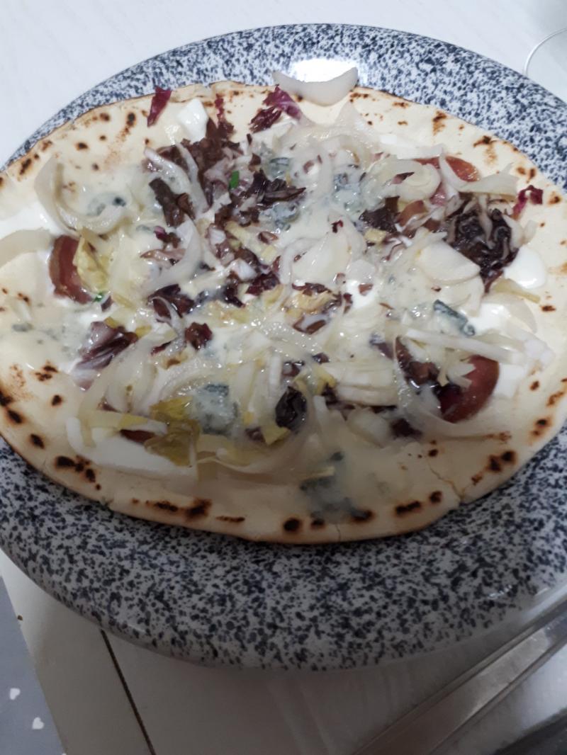 PIZZA CON SPIANATA SARDA