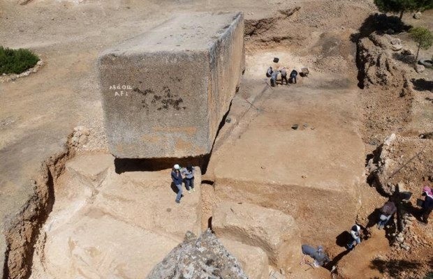 The megalith Hajjar al-Hibla 
