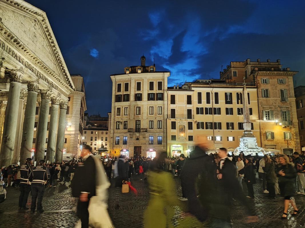 Rome by night • Neperos