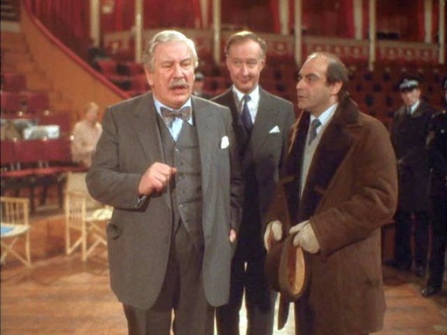 David Suchet (right) as Inspector Japp with Peter Ustinov (left) as Hercule Poirot and with Jonathan