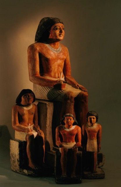 The statues of Inty-shedu (photo by Ken Garrett).