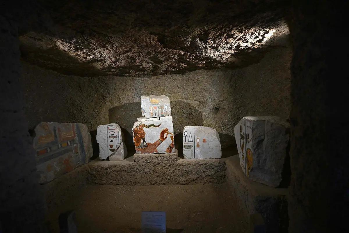 Discovered in Luxor Ancient Tombs and Funerary Wells • Neperos