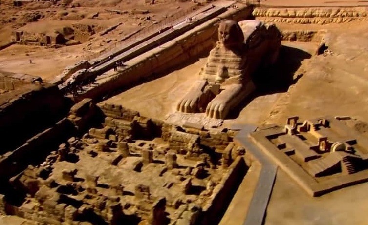 The two temples in front of the Sphinx