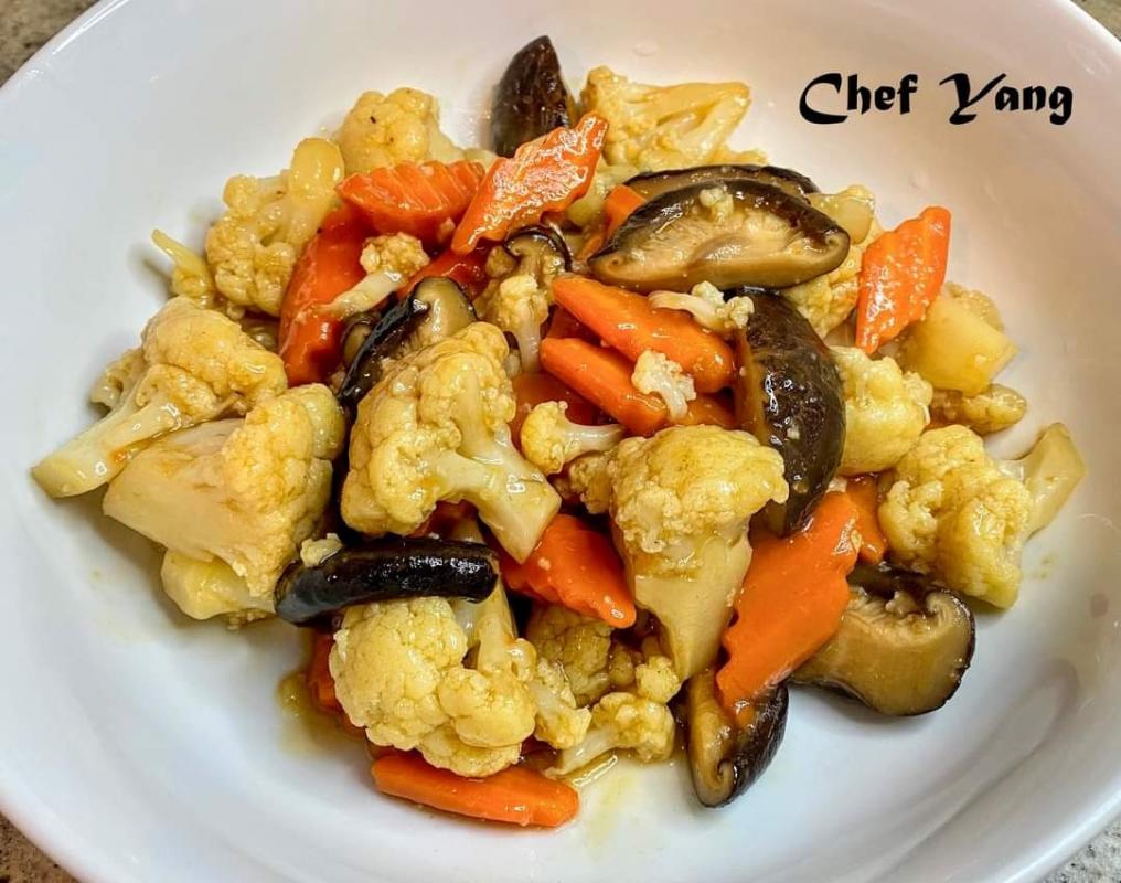 Sautéed Cauliflower with Shiitake Mushrooms • Neperos