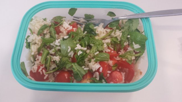 Rice Salad with Tomatoes and Arugula