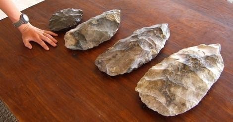 Four stone axes measuring just over 30 centimeters discovered in the basin of Lake Makgadikgadi